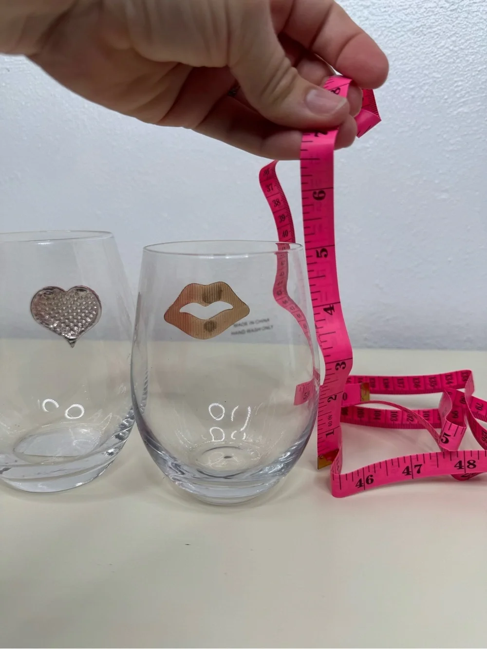 The Queens' Jewels Stemless Wine Glasses Set of 2 Red Heart & Lips Jeweled